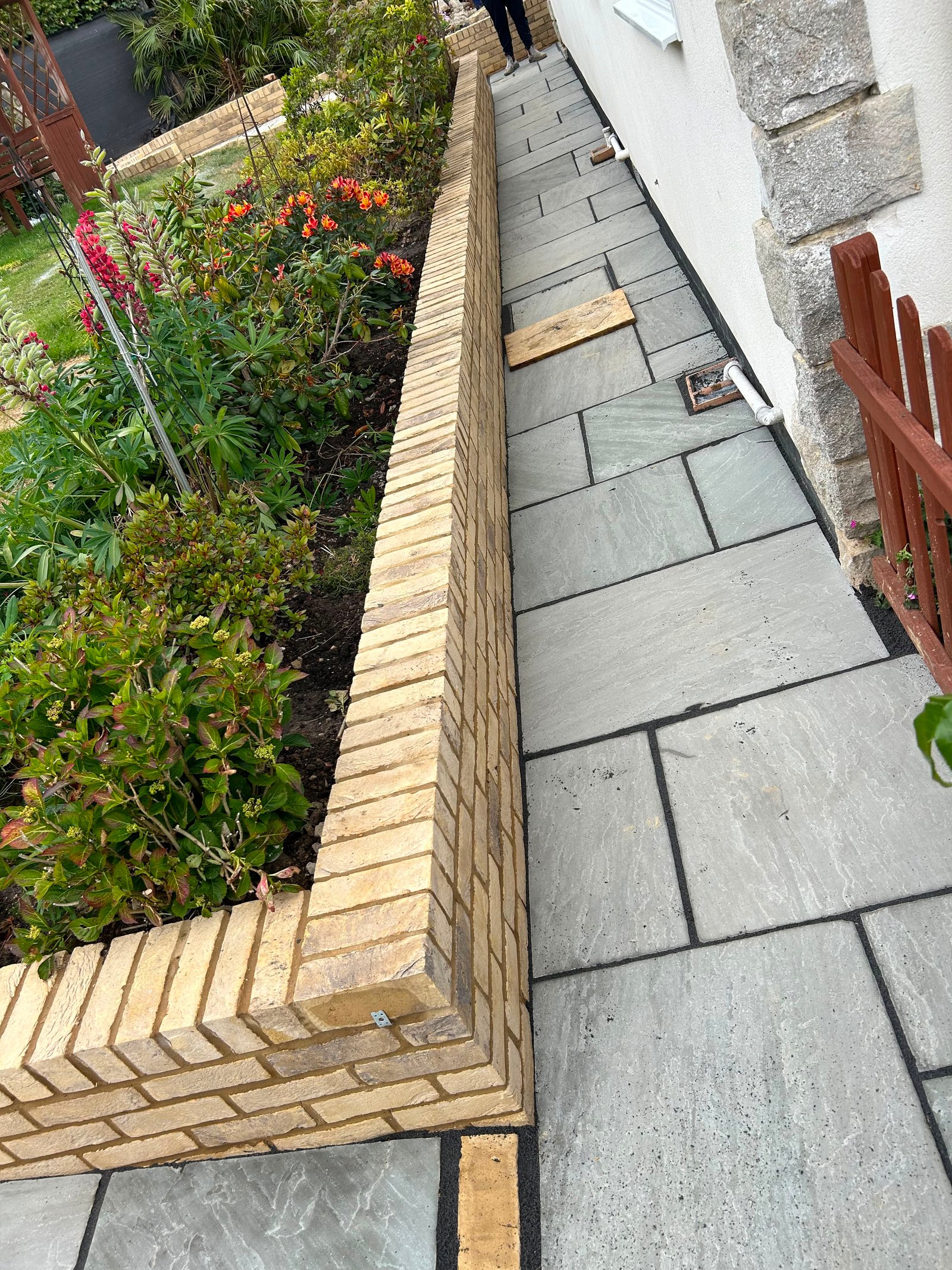 Planter wall & paving
